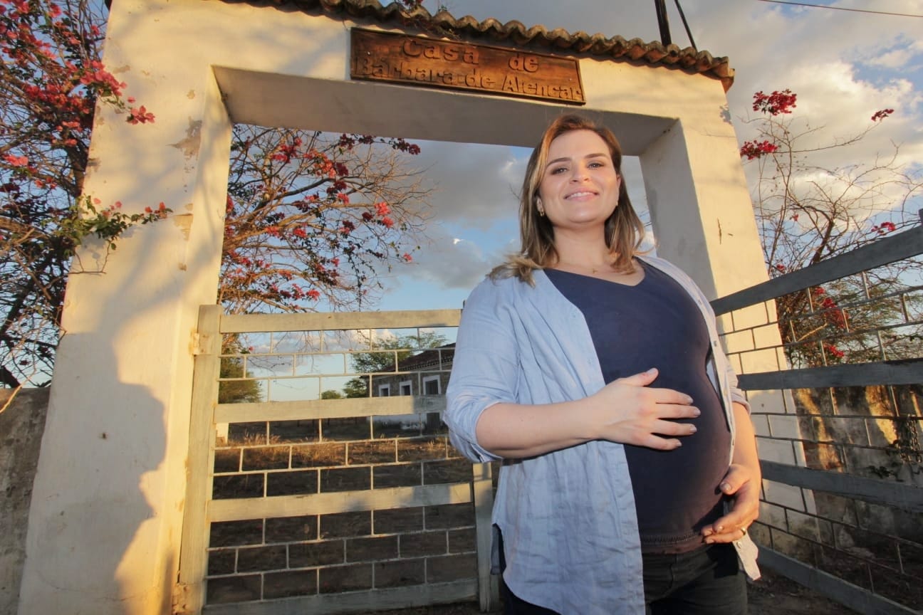 Marília inicia mais um giro pelo Sertão visitando Granito e Exu