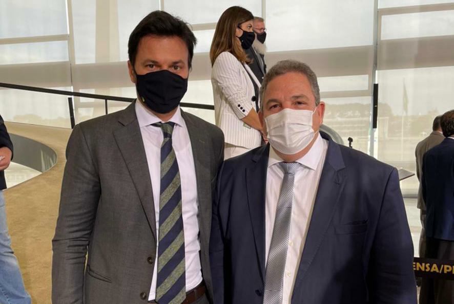 Eriberto solicita ampliação da TV Alepe para todo o Estado