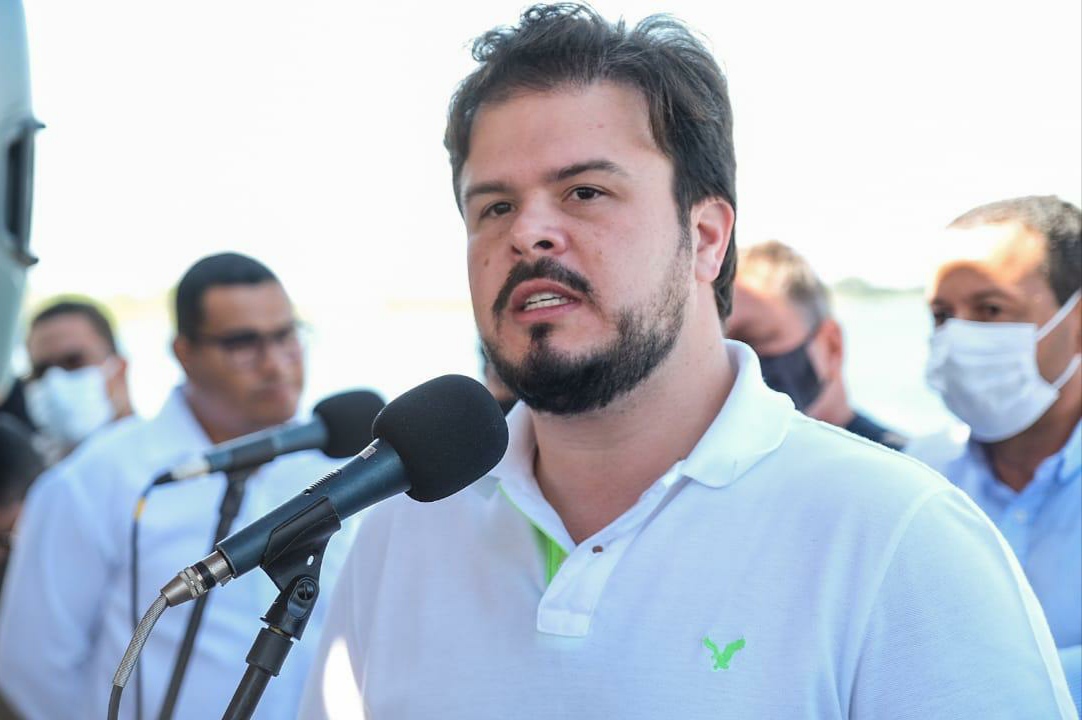 Fernando Filho anuncia R$ 3 milhões para Belém do São Francisco