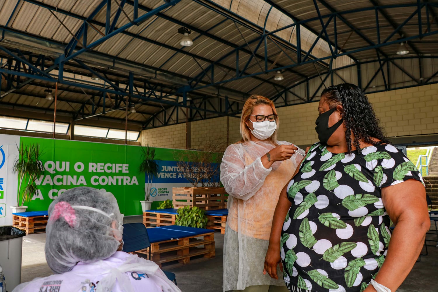 Recife registra recorde diário de vacinação contra Covid-19