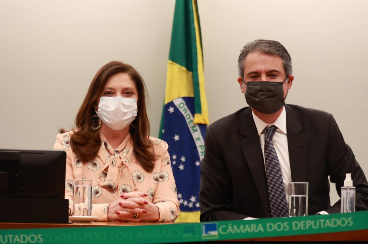 Fernando Monteiro conduz debate sobre governança pública