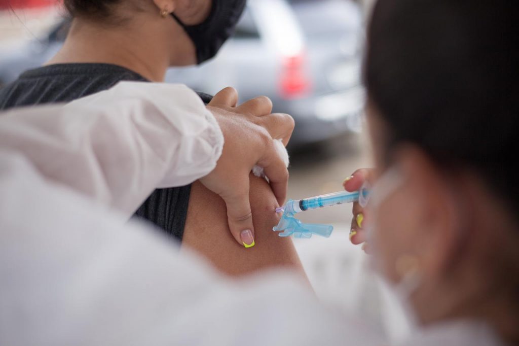 Santa Cruz abre pré-cadastro para pessoas acima de 25 anos