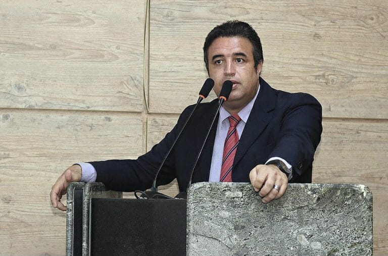 Retorno das sessões presenciais em Caruaru só com todos os vereadores imunizados