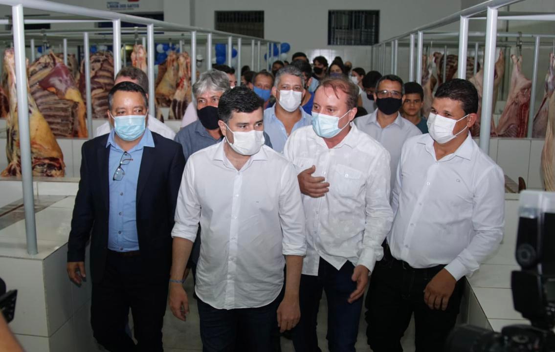 Eduardo da Fonte estreita laços em Lagoa dos Gatos