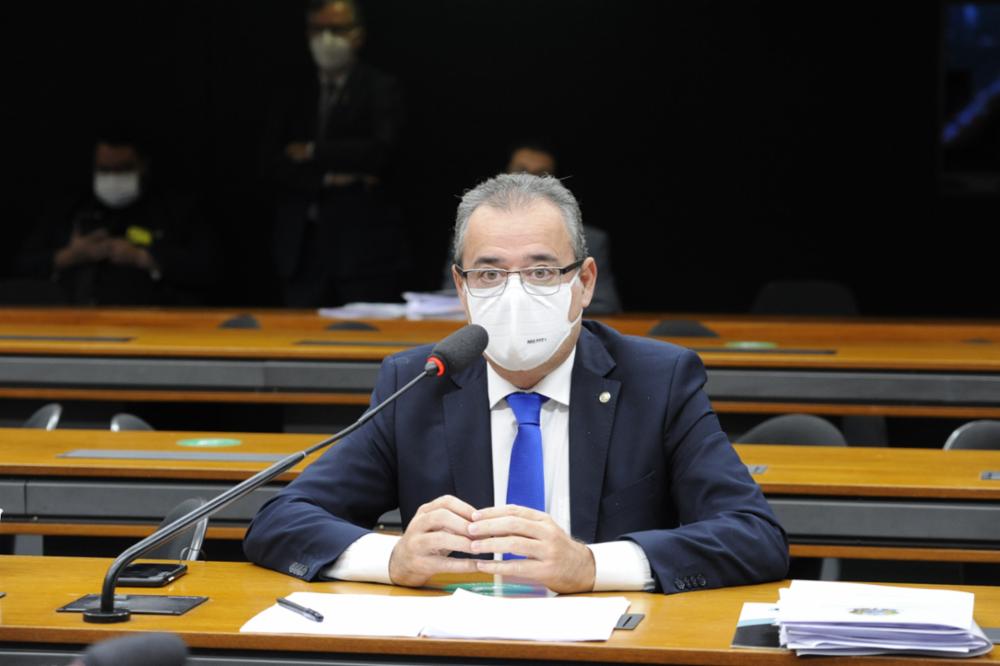 Danilo Cabral pede priorização da educação no Leilão do 5G