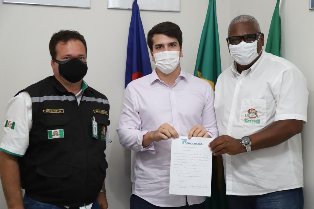 Deputado anuncia filiação do vice-prefeito de Barreiros ao DEM