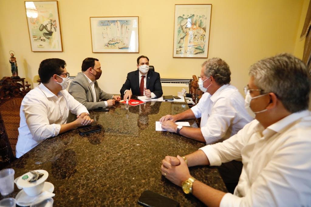 Sivaldo Albino leva demandas de Garanhuns ao governador