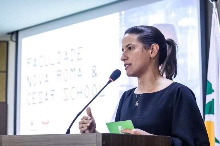 Raquel Lyra lança programa Feira Conectada