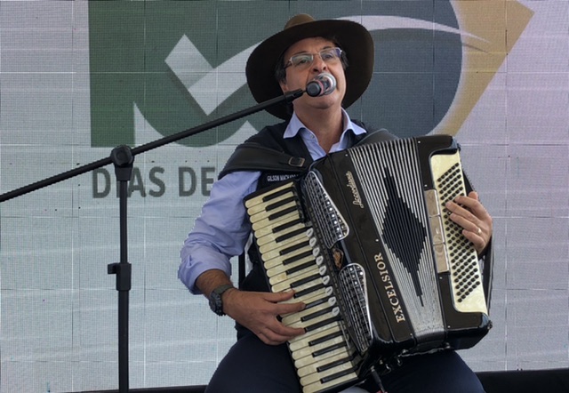 AGU vai agir contra decreto de vacina em igrejas em Pernambuco