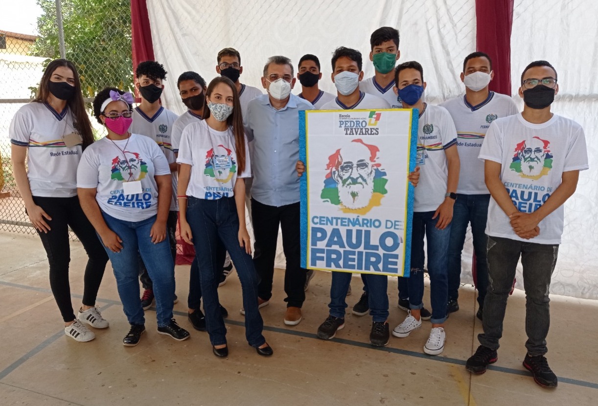 Deputado visita escolas para celebrar centenário de Paulo Freire