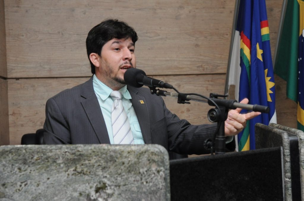 Fagner passa a atender demandas por meio do ‘Gabinete Digital’