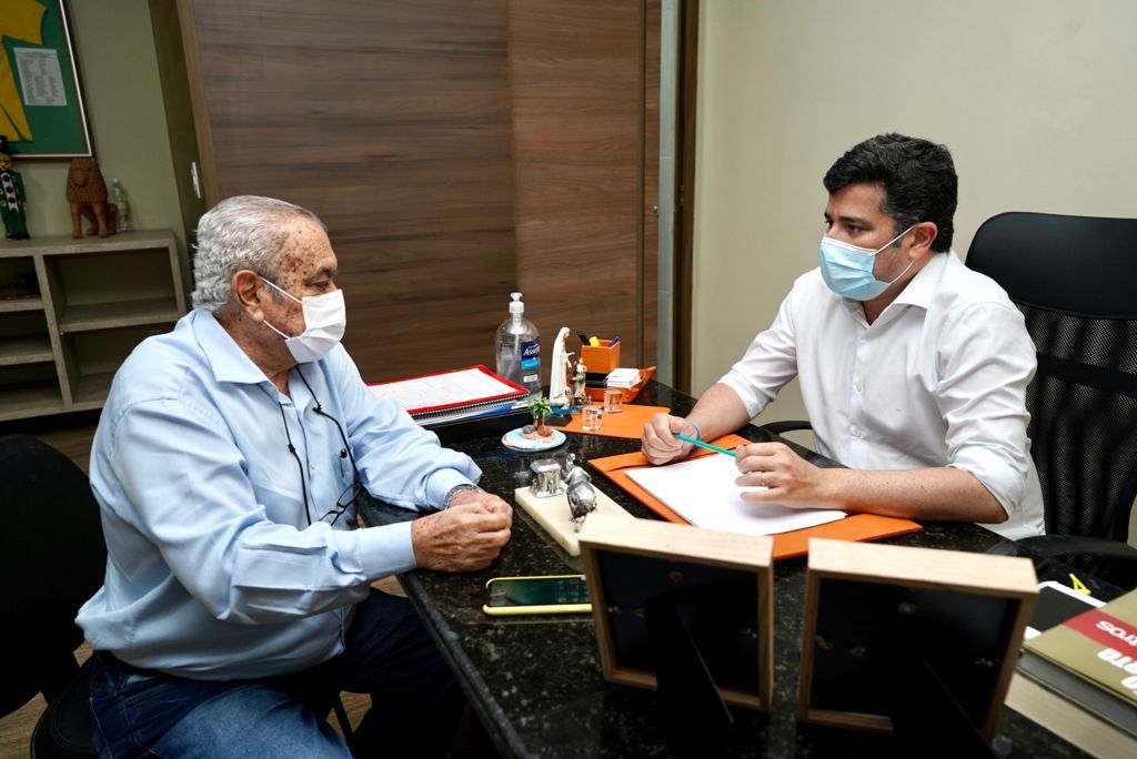 Deputado defende retorno de outdoor em campanha eleitoral