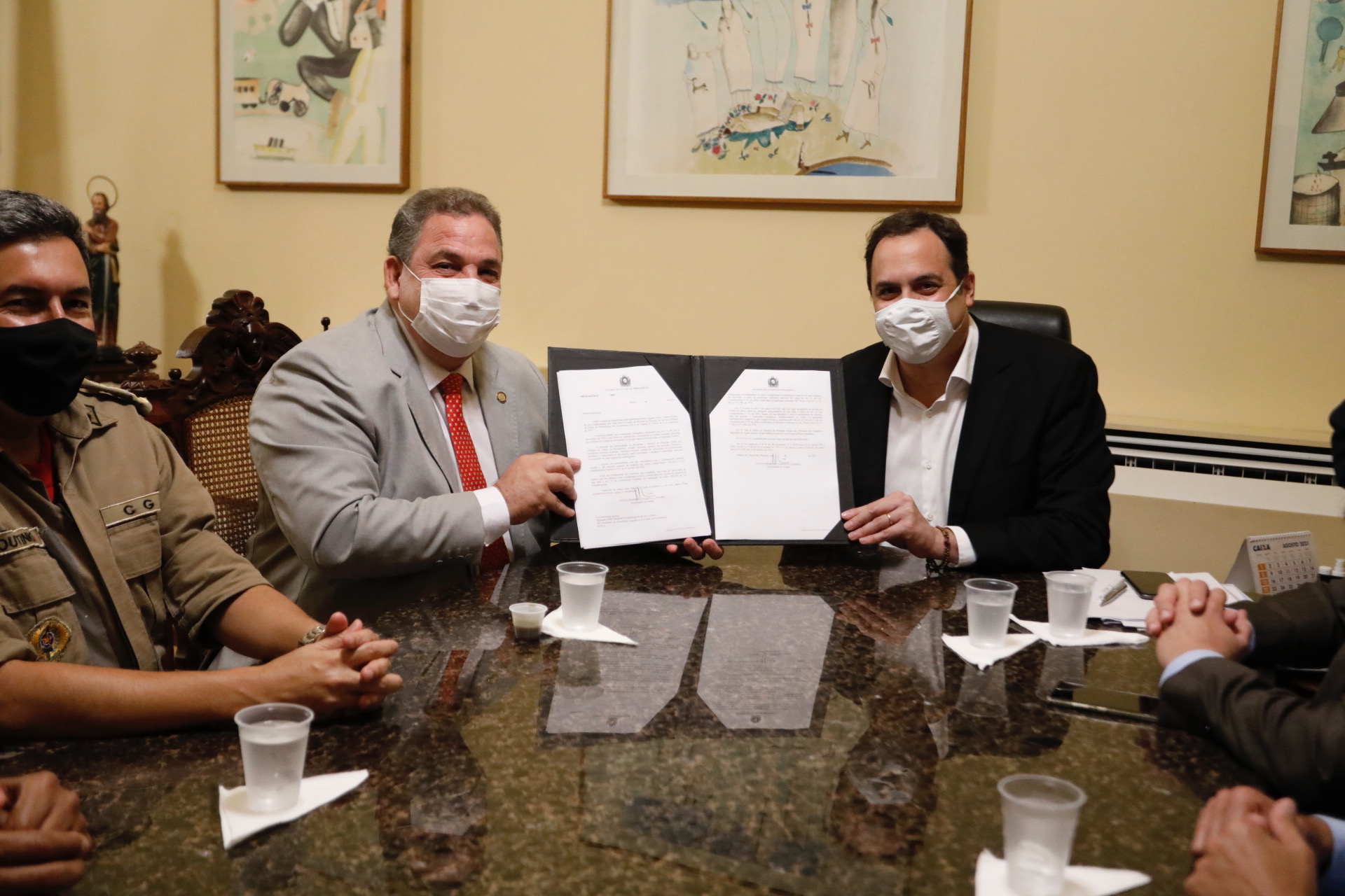 Lei que resgata promoção de sargentos é sancionada em PE