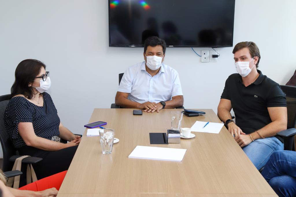 Cenário Político: Priscila quebra gelo com Miguel