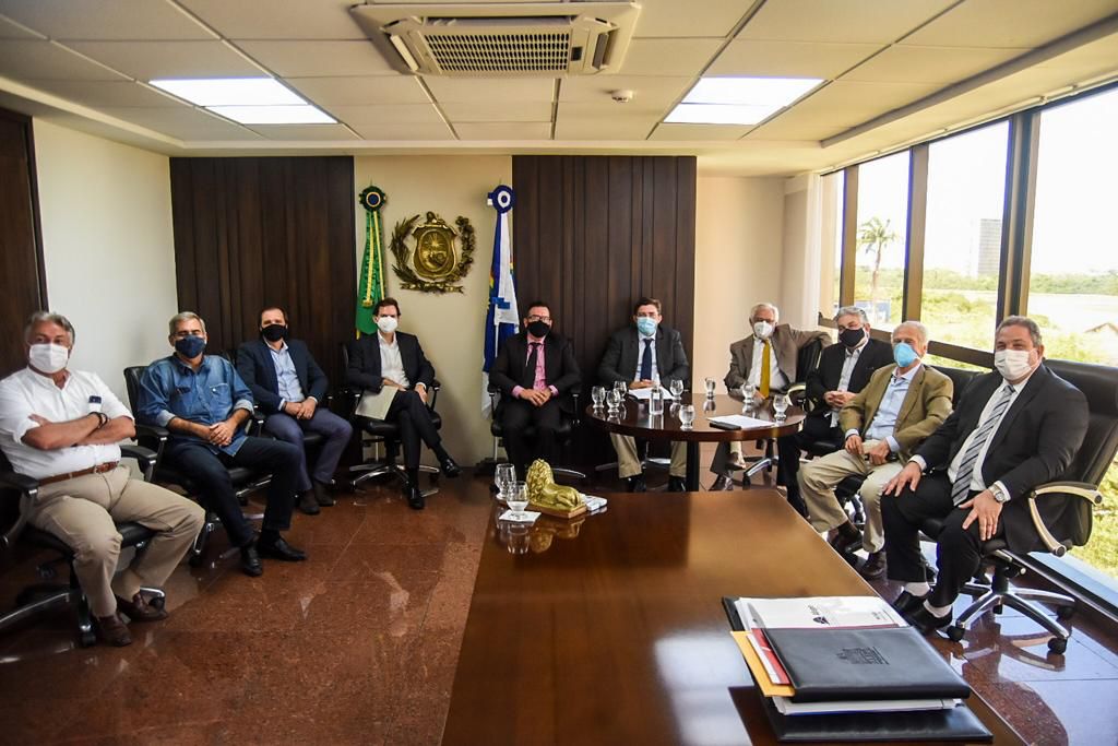 Eriberto Medeiros debate pauta energética com FIEPE e Copergás