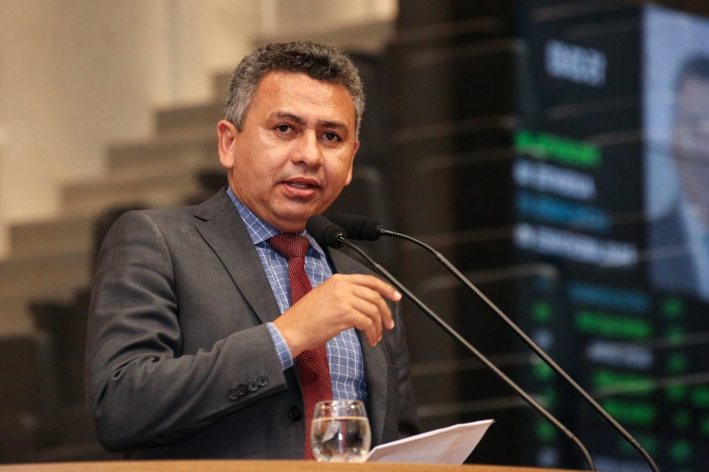 Doriel comemora aprovação do Chapéu de Palha Emergencial