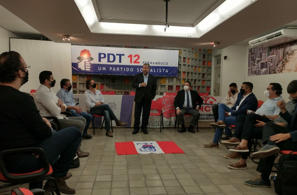 PDT supera meta e se organiza em 110 cidades de Pernambuco