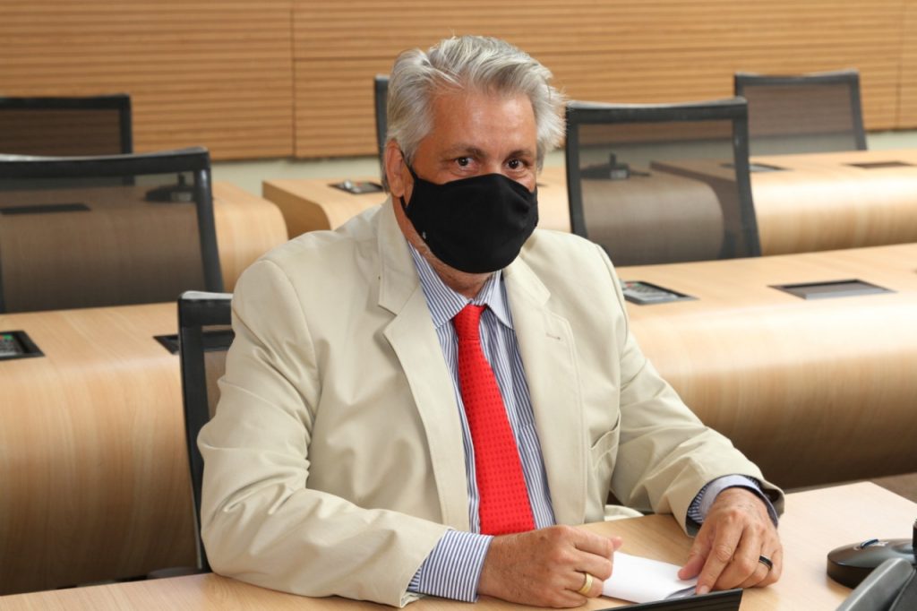 Osmar passa por nova angioplastia para desobstruir artérias