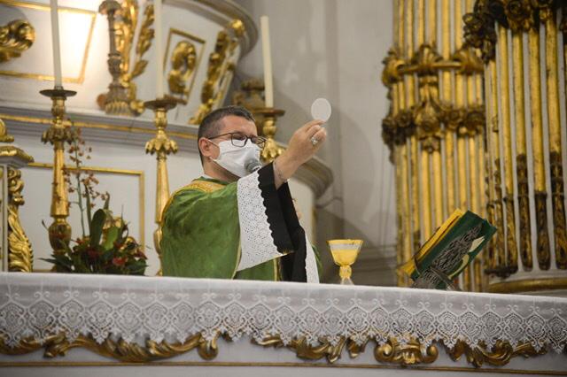 Pernambuco determina vacinação obrigatória para frequentar igrejas com mais de 300 pessoas