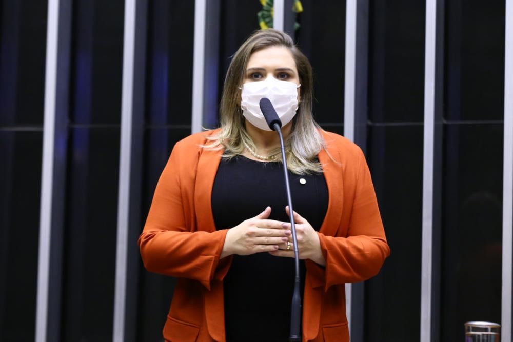 Marília cobra informações ao Governo Federal sobre insumos vencidos