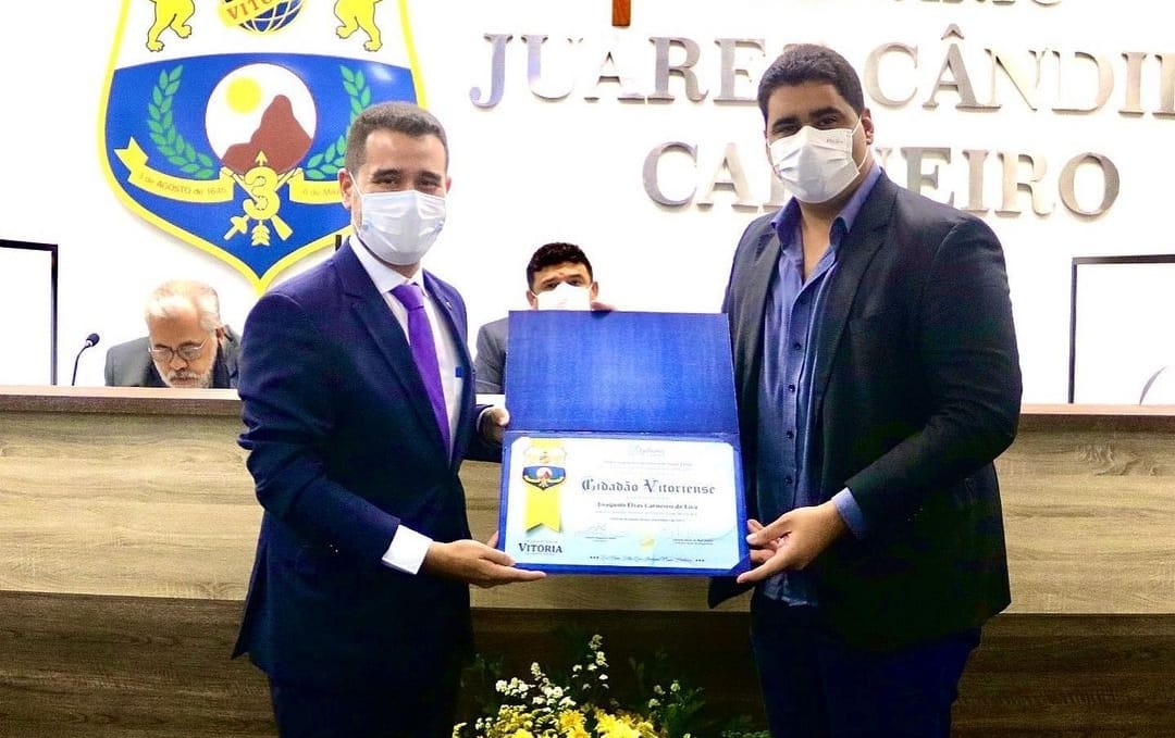 Joaquim Lira recebe título de Cidadania Vitoriense