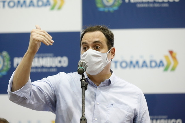 Paulo Câmara inaugura parque ambiental em Gravatá