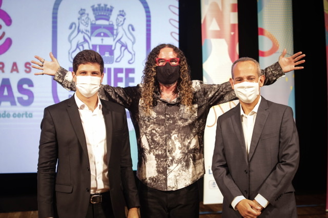 Prefeitura do Recife lança programa de alfabetização