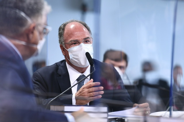 Fernando Bezerra Coelho sai em defesa de Bolsonaro