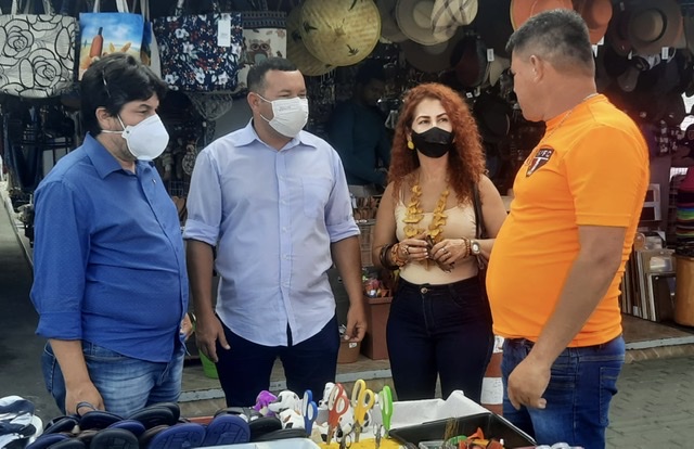 Em Caruaru, oposição visita o Parque 18 de Maio