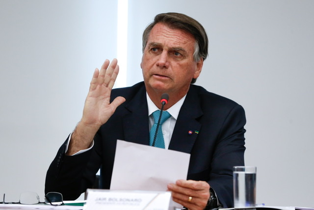 Cenário Político: aliados de Bolsonaro em clima de guerra