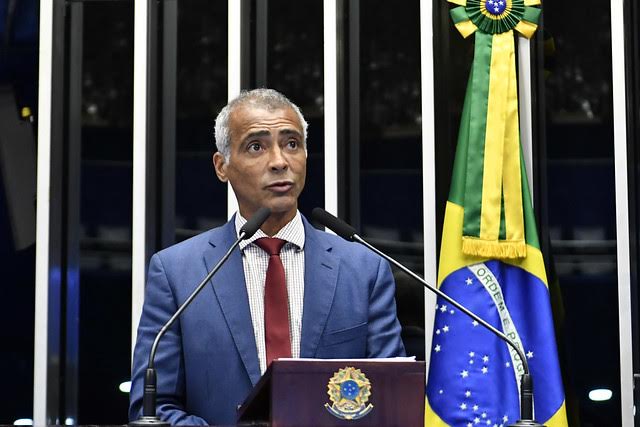 “O país estava uma merda”, diz Romário ao afirmar que prefere Bolsonaro a Lula