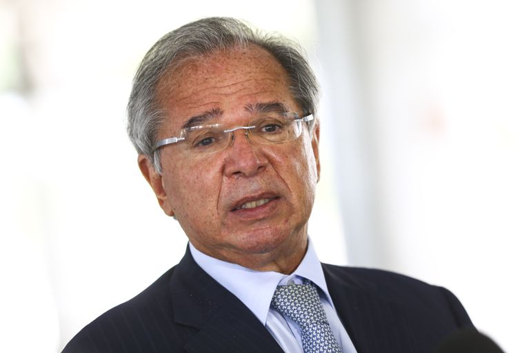 Três deputados pernambucanos foram contra a convocação de Guedes