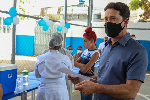 Jaboatão inicia vacinação de estudantes nas escolas