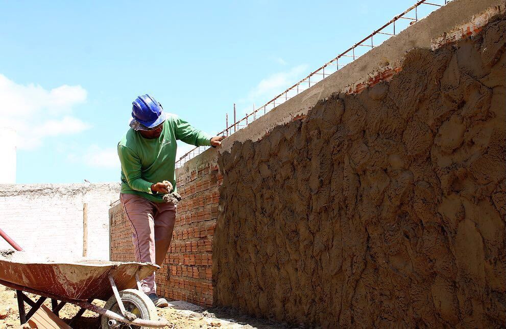 Santa Cruz requalifica dez instituições de ensino para volta às aulas