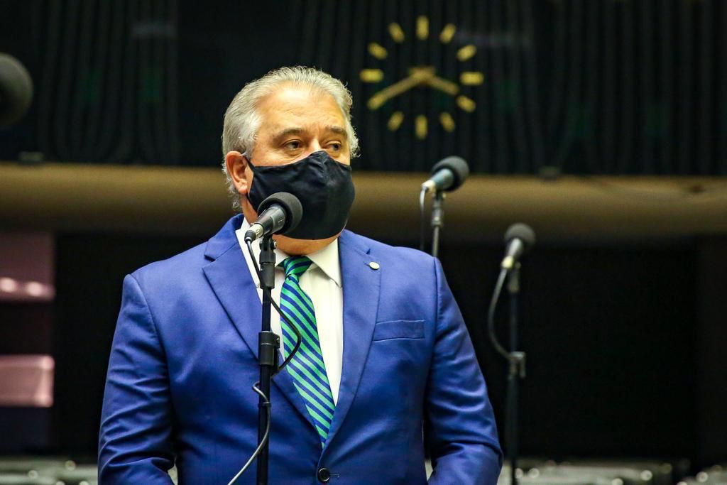 Deputados  comemoram conquista da Escola de Sargentos