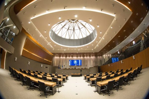 Alepe debate medidas contra deputados não imunizados