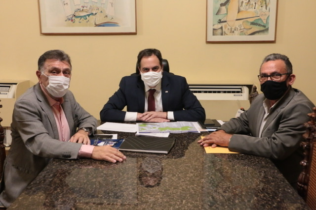 José Patriota recebe apoio do prefeito de Solidão para 2022