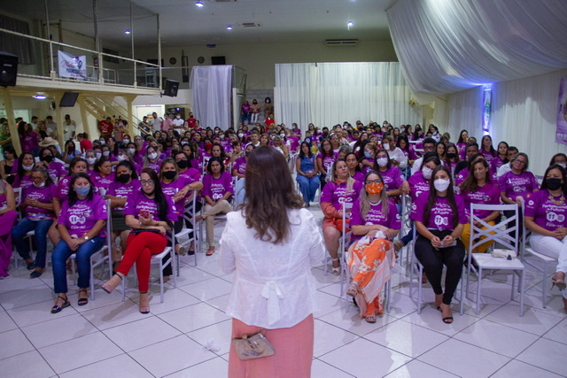 Simone Aragão assume presidência do PP-Mulher em Santa Cruz