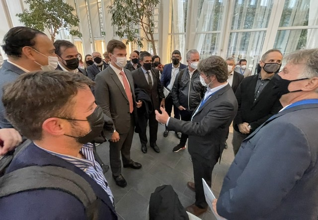 Miguel apresenta potenciais de Petrolina e Pernambuco para empresários europeus