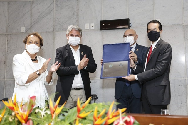 Na Alepe, UFPE, é homenageada pelos 75 anos de fundação