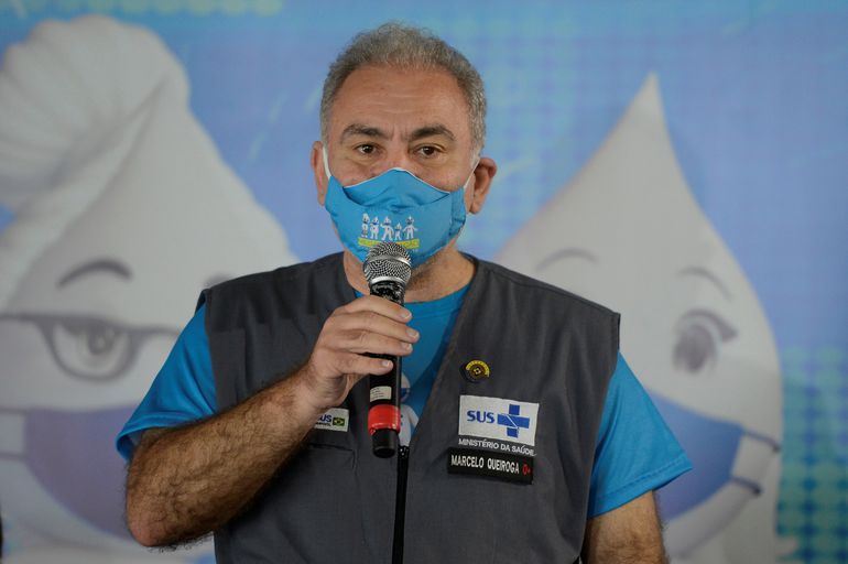 Ministro alerta sobre cuidados com variante Ômicron