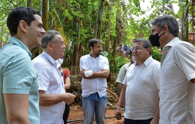 Fernando Monteiro fortalece relação com lideranças no Sertão