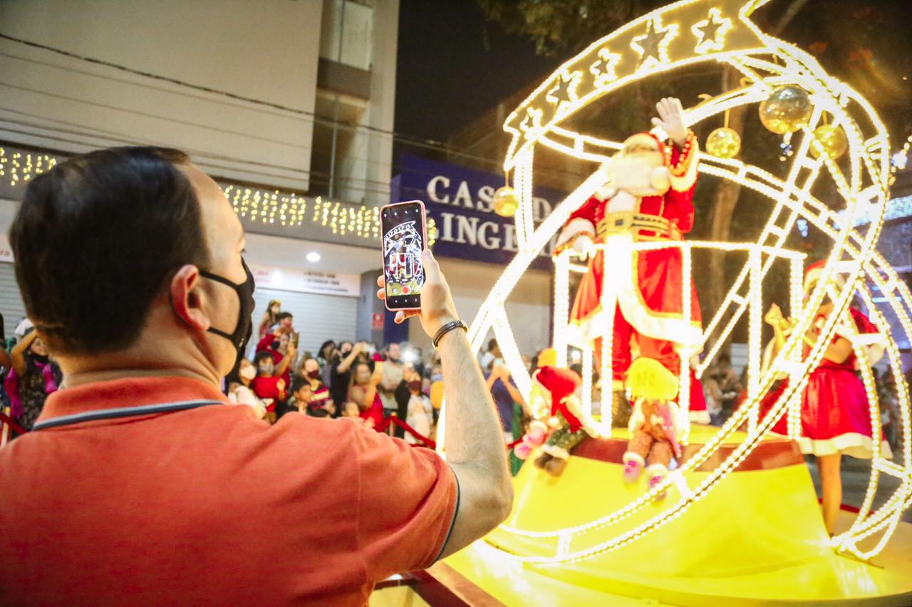 Turistas lotam Garanhuns no segundo sábado da Magia do Natal 2021