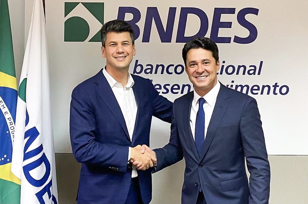 Anderson firma PPP da saúde com BNDES e Banco Mundial