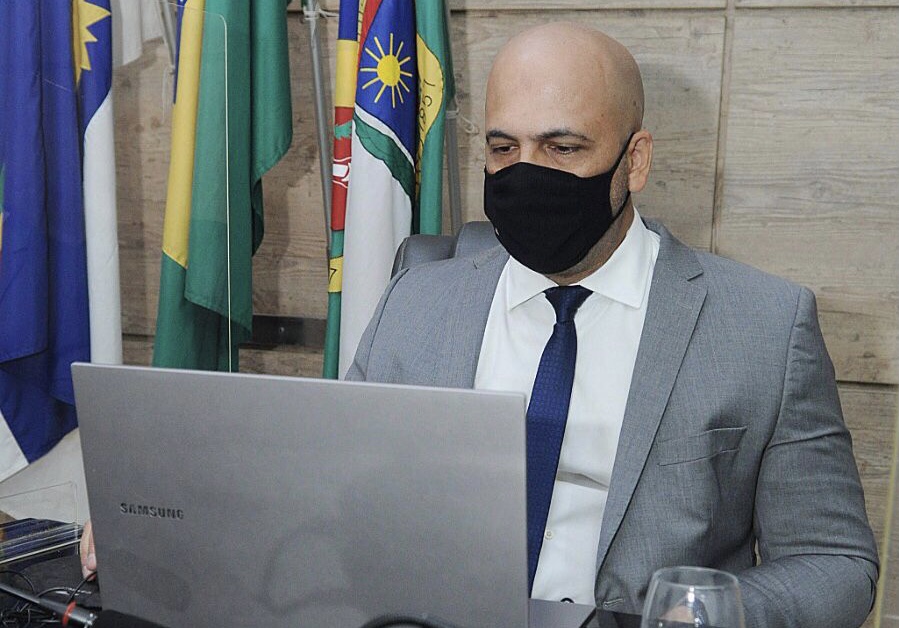 Anderson sugere criação de Secretaria de Direito dos Animais