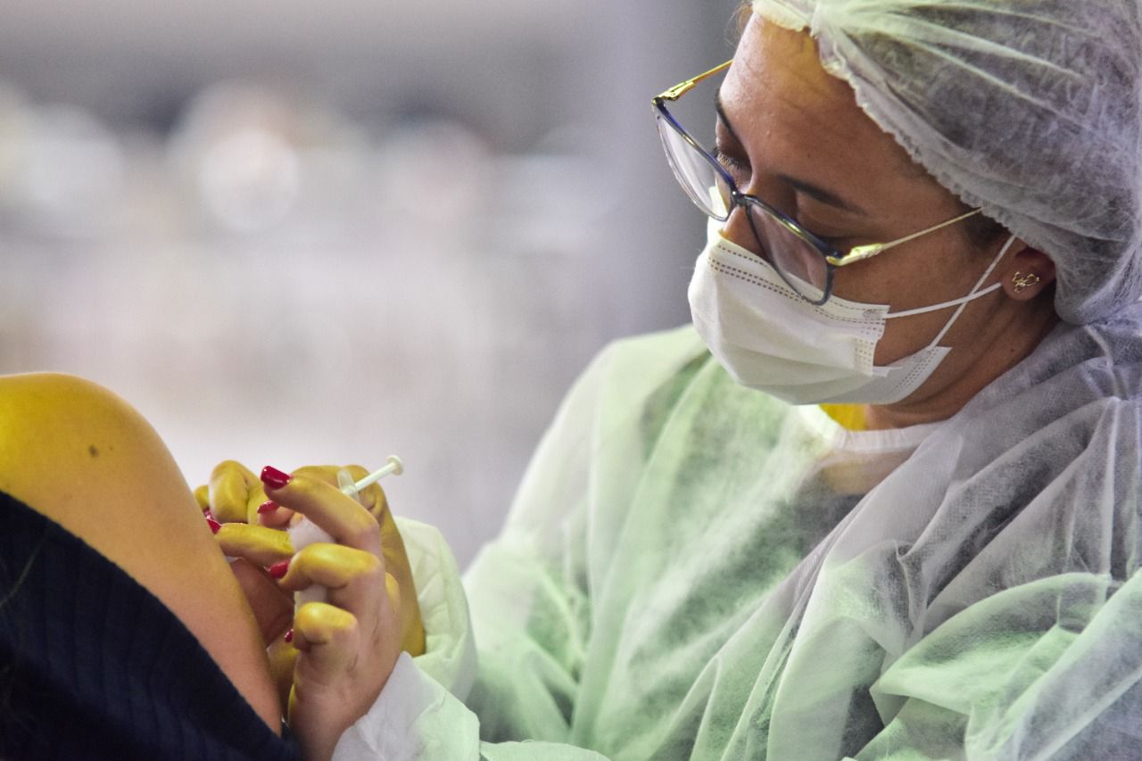 Caruaru reduz prazo de AstraZeneca para 60 dias