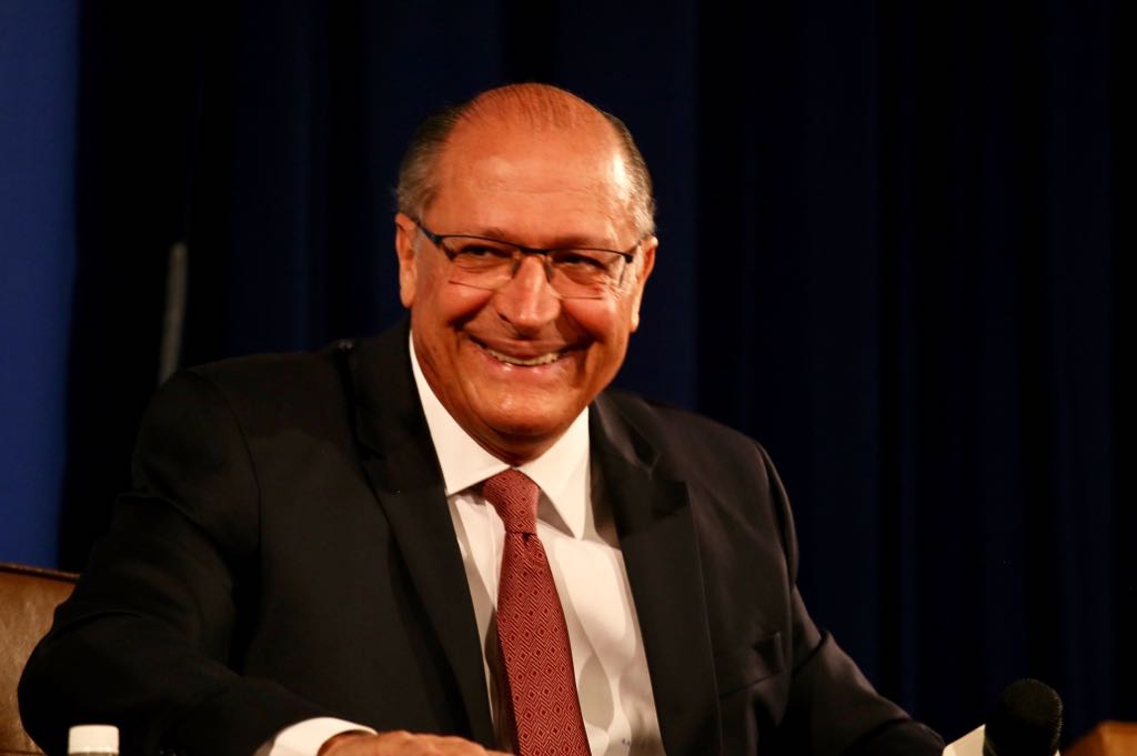Alckmin demonstra interesse em ser vice de Lula em 2022