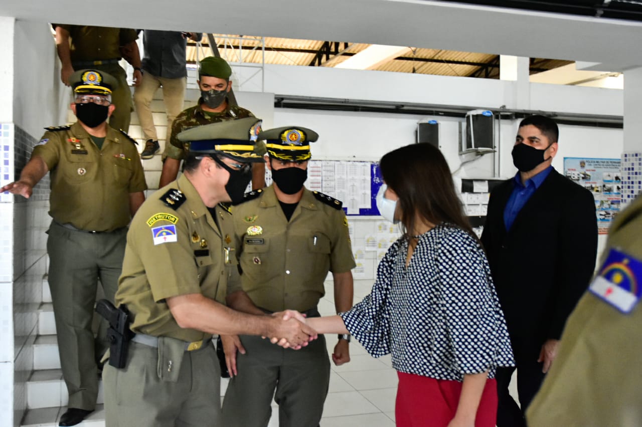 Raquel prestigia solenidade de aniversário do 4° BPM