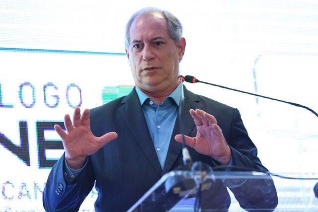 Em resposta ao apoio do PDT à PEC dos Precatórios, Ciro suspende pré-candidatura