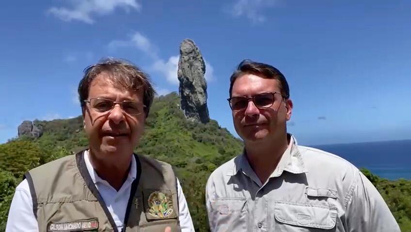 Ministro do Turismo celebra volta da pesca de sardinhas em Noronha